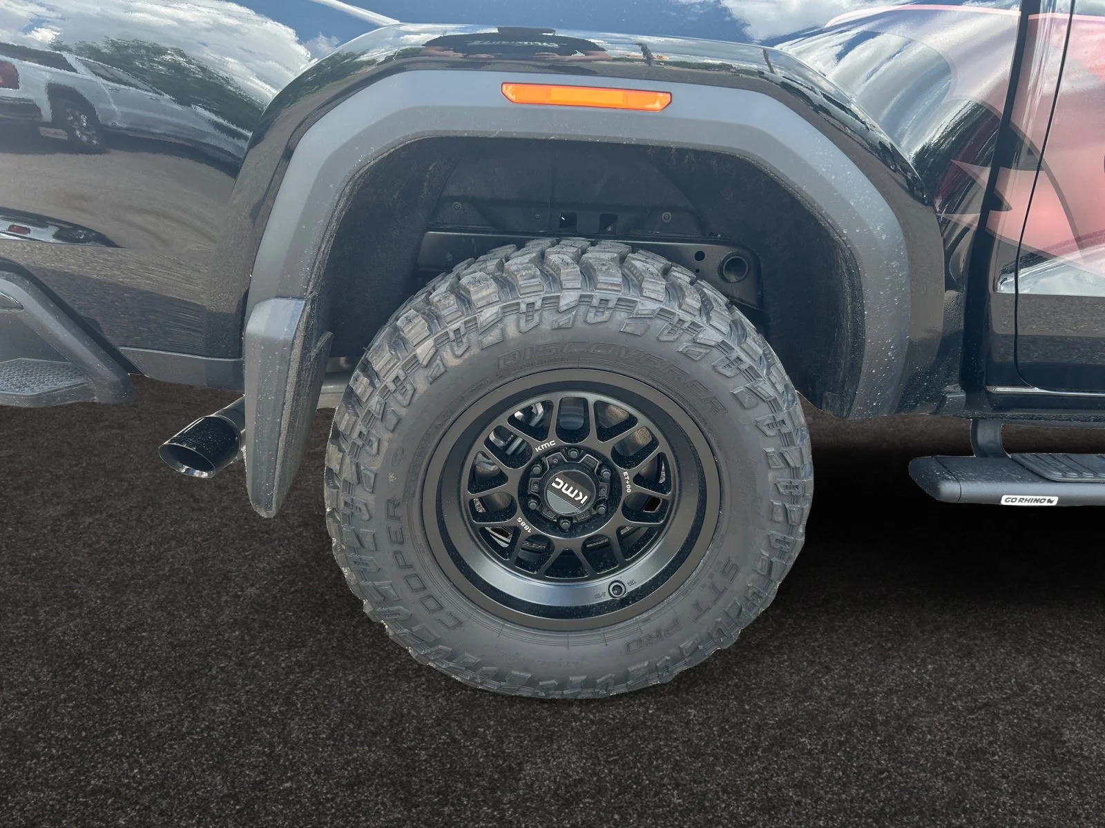 New 2026 Onyx Black GMC AT4 image 10