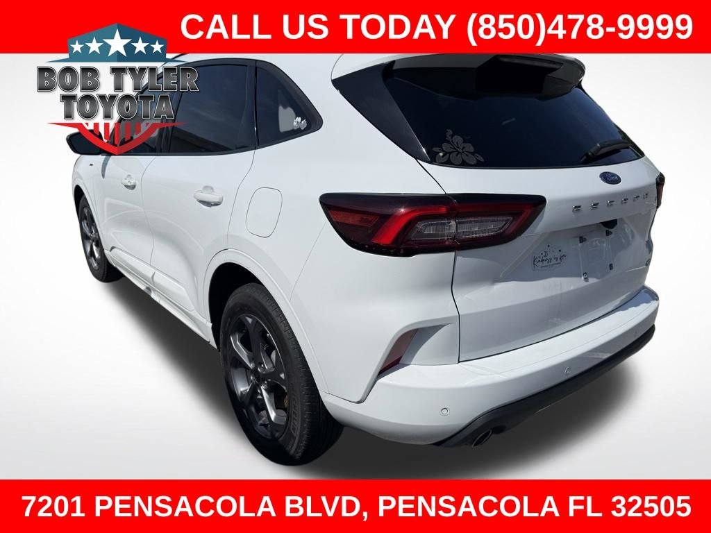 2023 Ford Escape ST-Line FWD Hybrid's photo