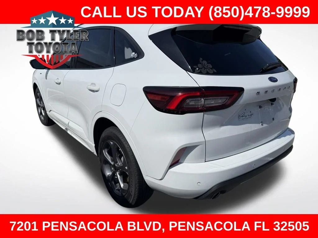 2023 Ford Escape ST-Line FWD Hybrid's photo