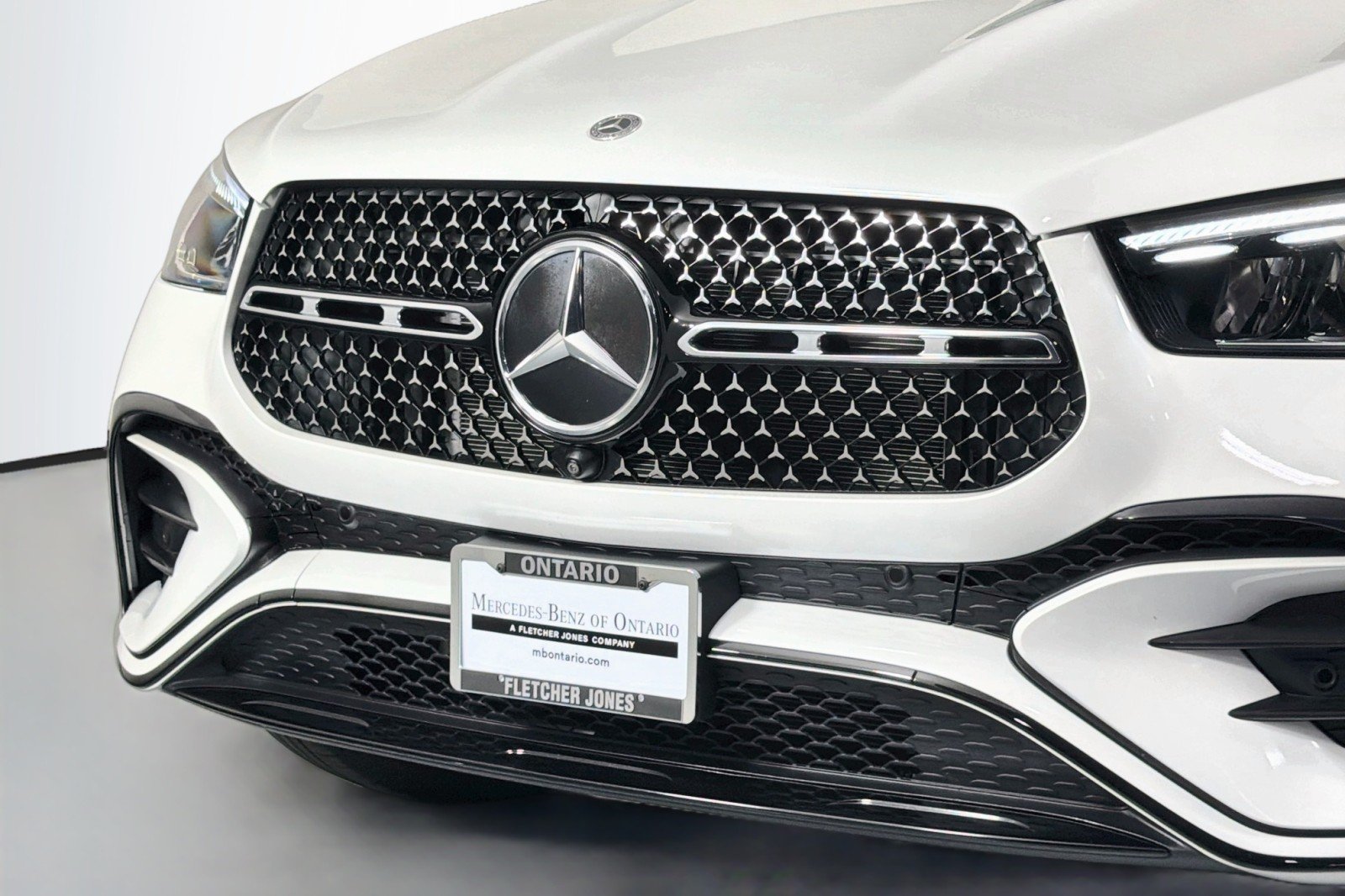 Certified Used 2025 MANUFAKTUR Moonlight White Metallic Mercedes-Benz 450 image 13