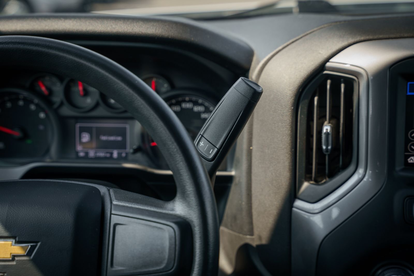Used 2022  Chevrolet Custom image 29