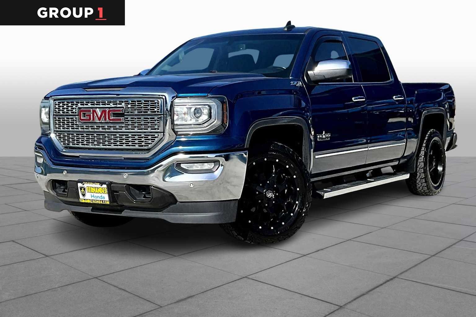 2017 GMC Sierra 4WD Crew Cab Short Box SLT's photo