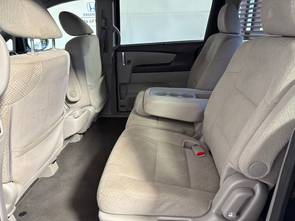 2016 Honda Odyssey SE - Photo 12