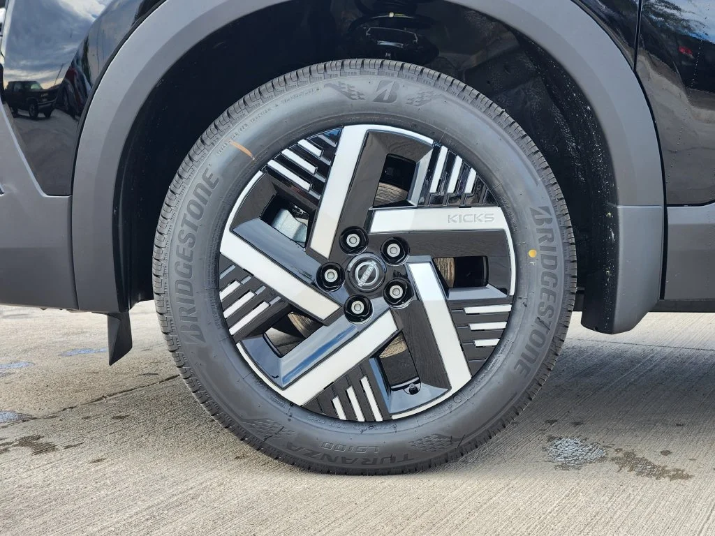 New 2027 Black Nissan SV image 10