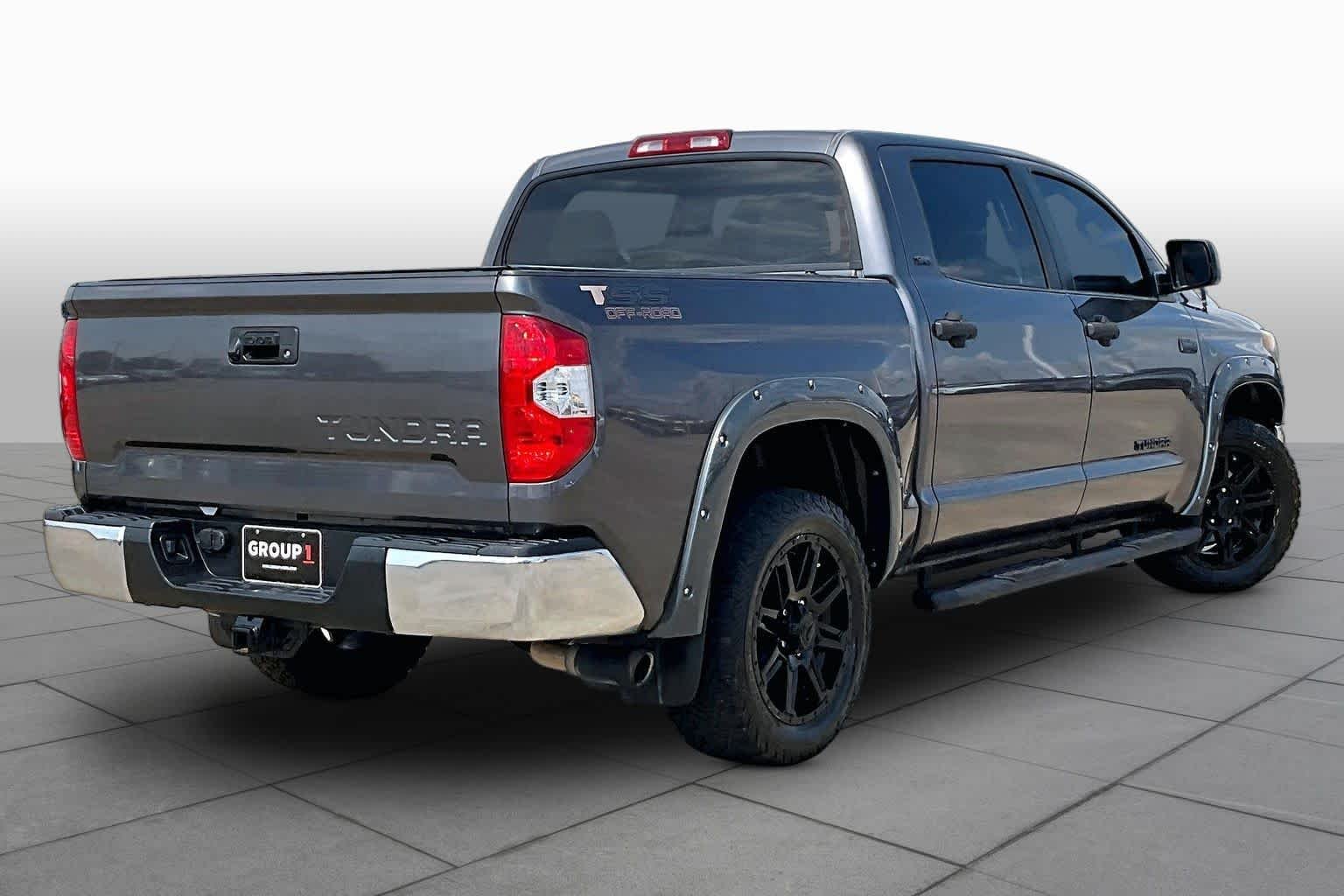 Used 2018 Magnetic Gray Metallic Toyota SR5 image 13