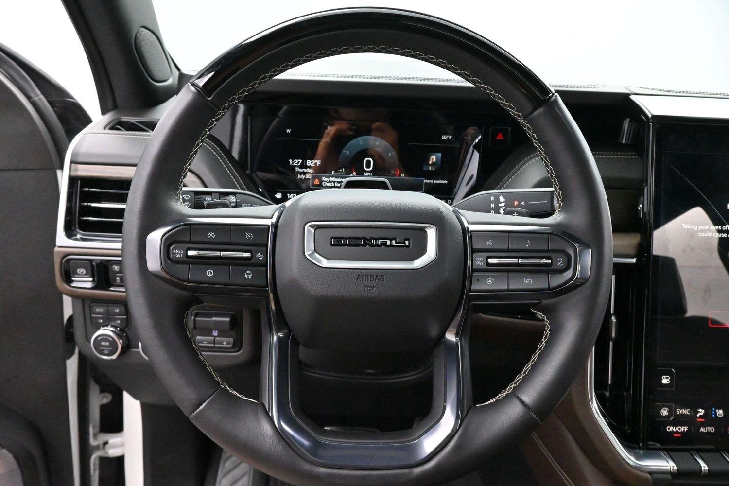 Used 2025 White Frost Tricoat GMC Denali Ultimate image 15