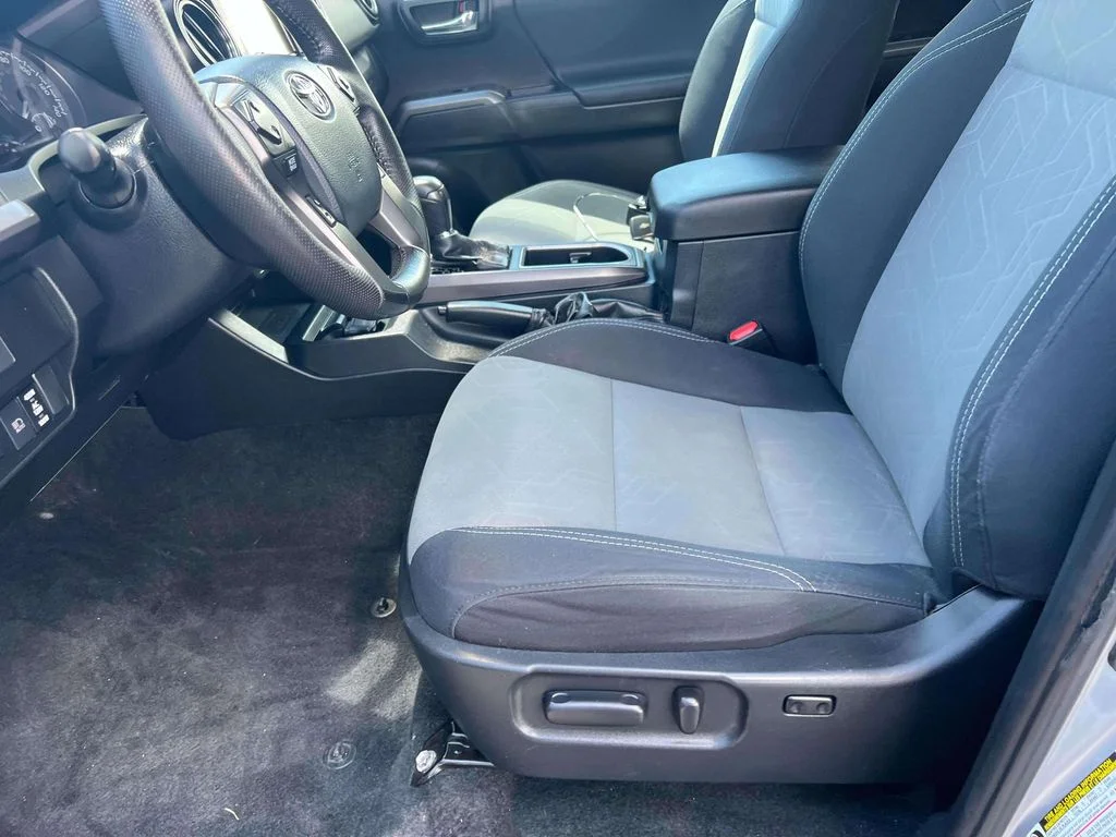 2020 Toyota Tacoma TRD Sport - Photo 19