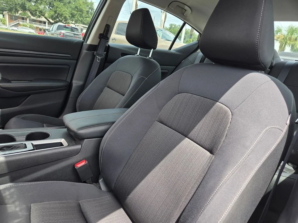 Used 2025 Black Nissan 2.5 SV image 11