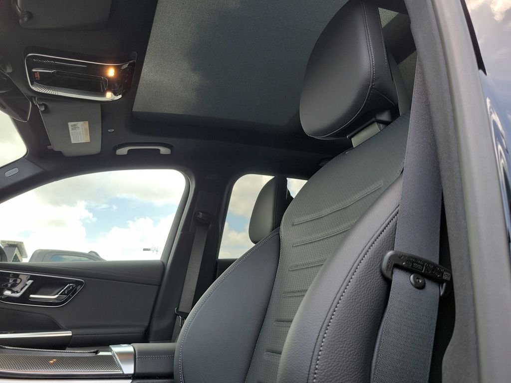 New 2026 Black Mercedes-Benz GLC 300 image 20