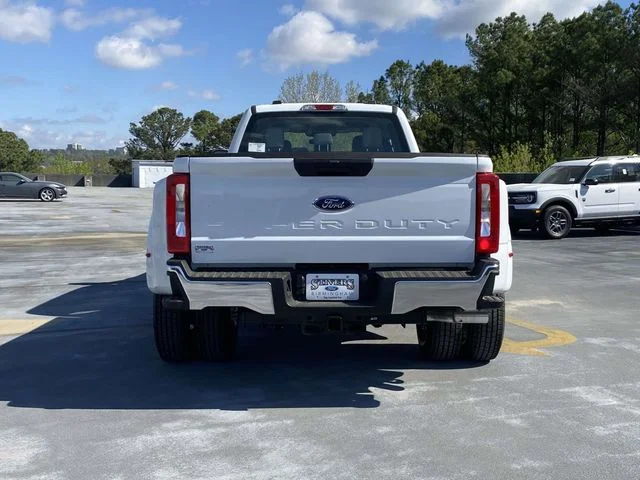 New 2026 Oxford White Ford F-350® XL image 4