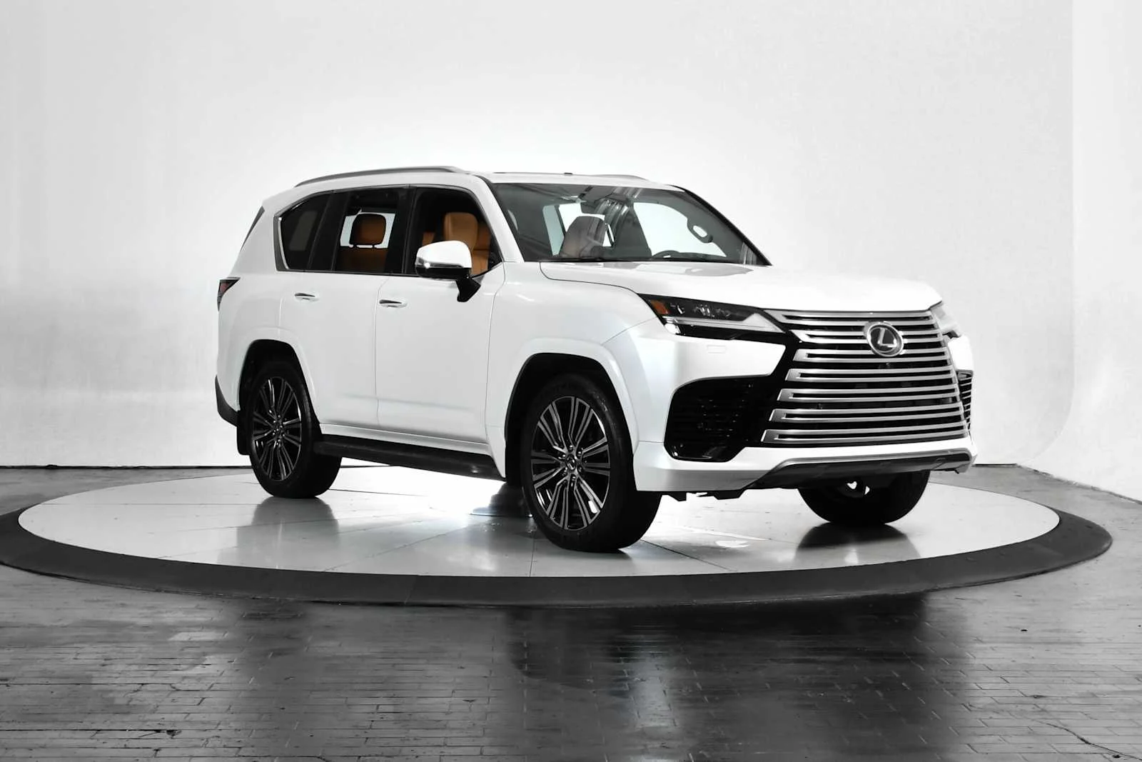 Certified Used 2026 SONIC QUARTZ Lexus Luxury image 9