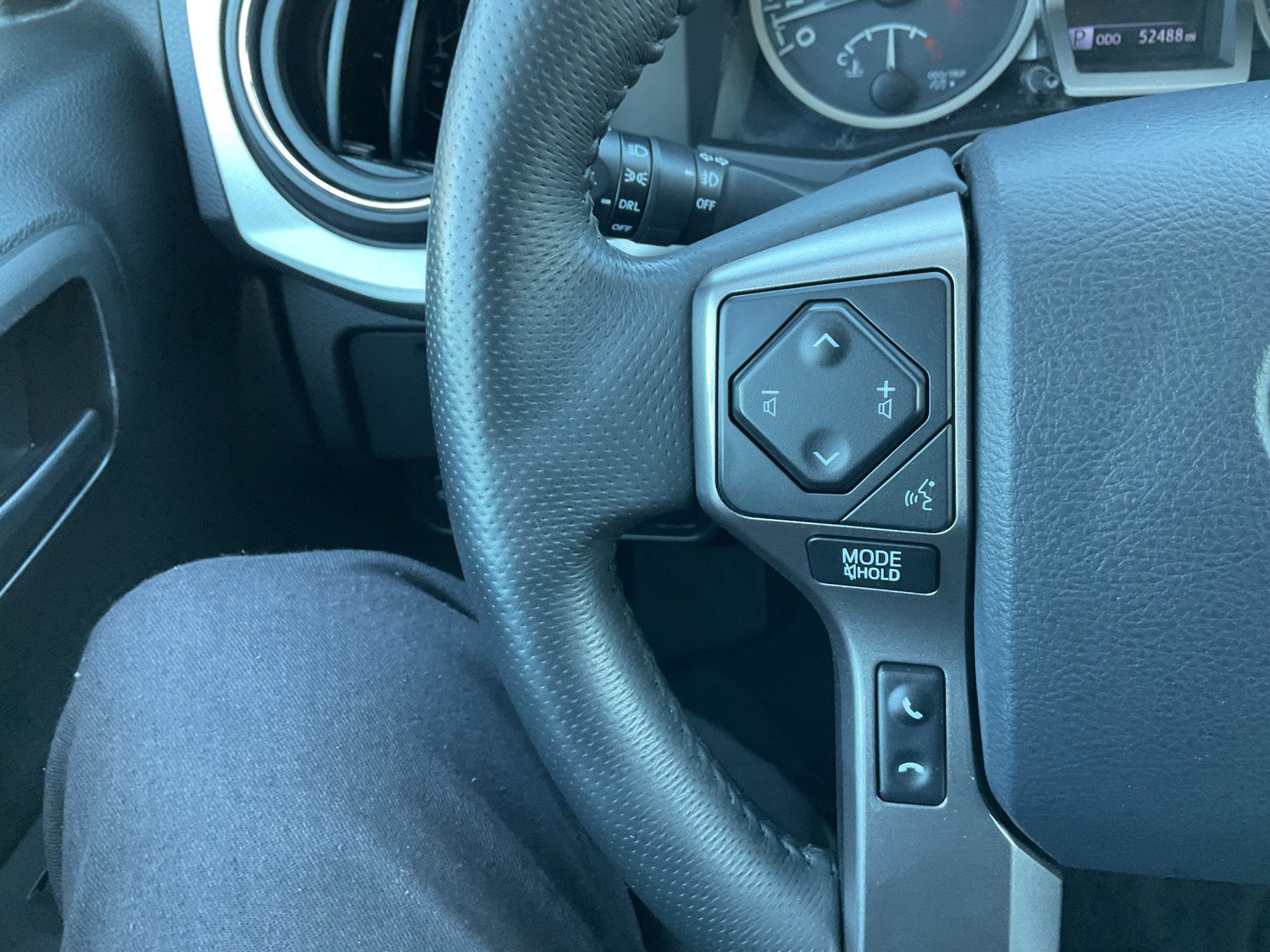 Used 2017 Super White Toyota SR5 image 20