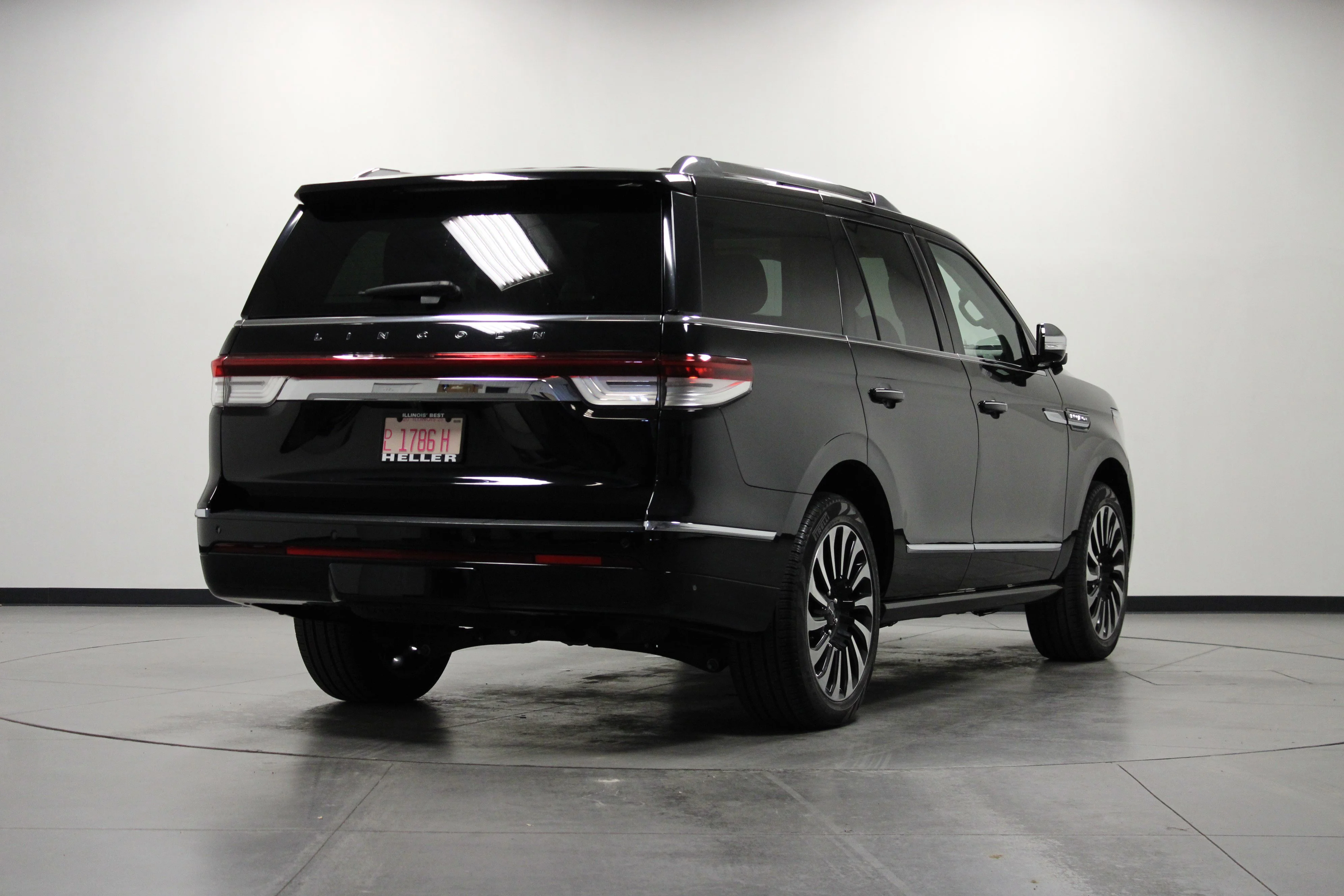 Used 2023 Black Metallic Lincoln Black Label image 4