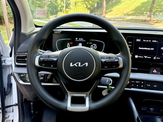 Used 2025 White Kia LX image 14
