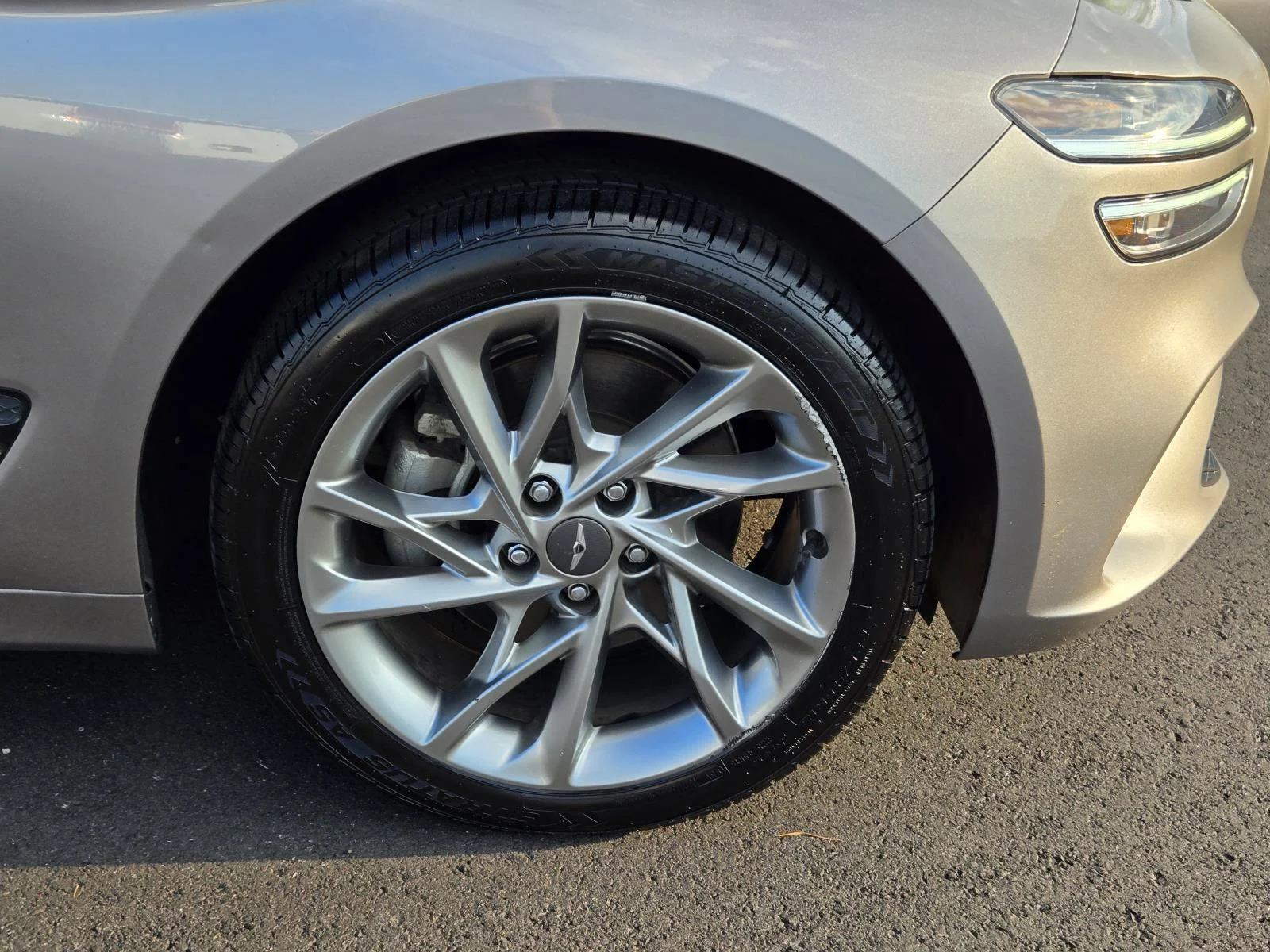Used 2022 Silver Genesis 2.0T AWD image 8