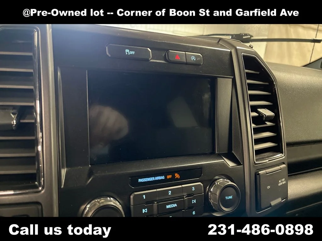 Used 2017 Black Ford XLT image 23