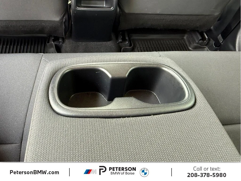 Used 2021  Toyota LE image 19