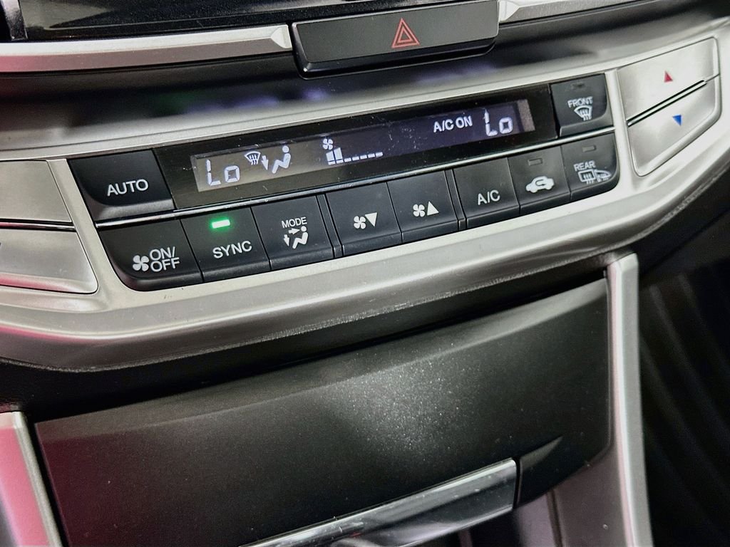 Used 2013  Honda EX-L image 16