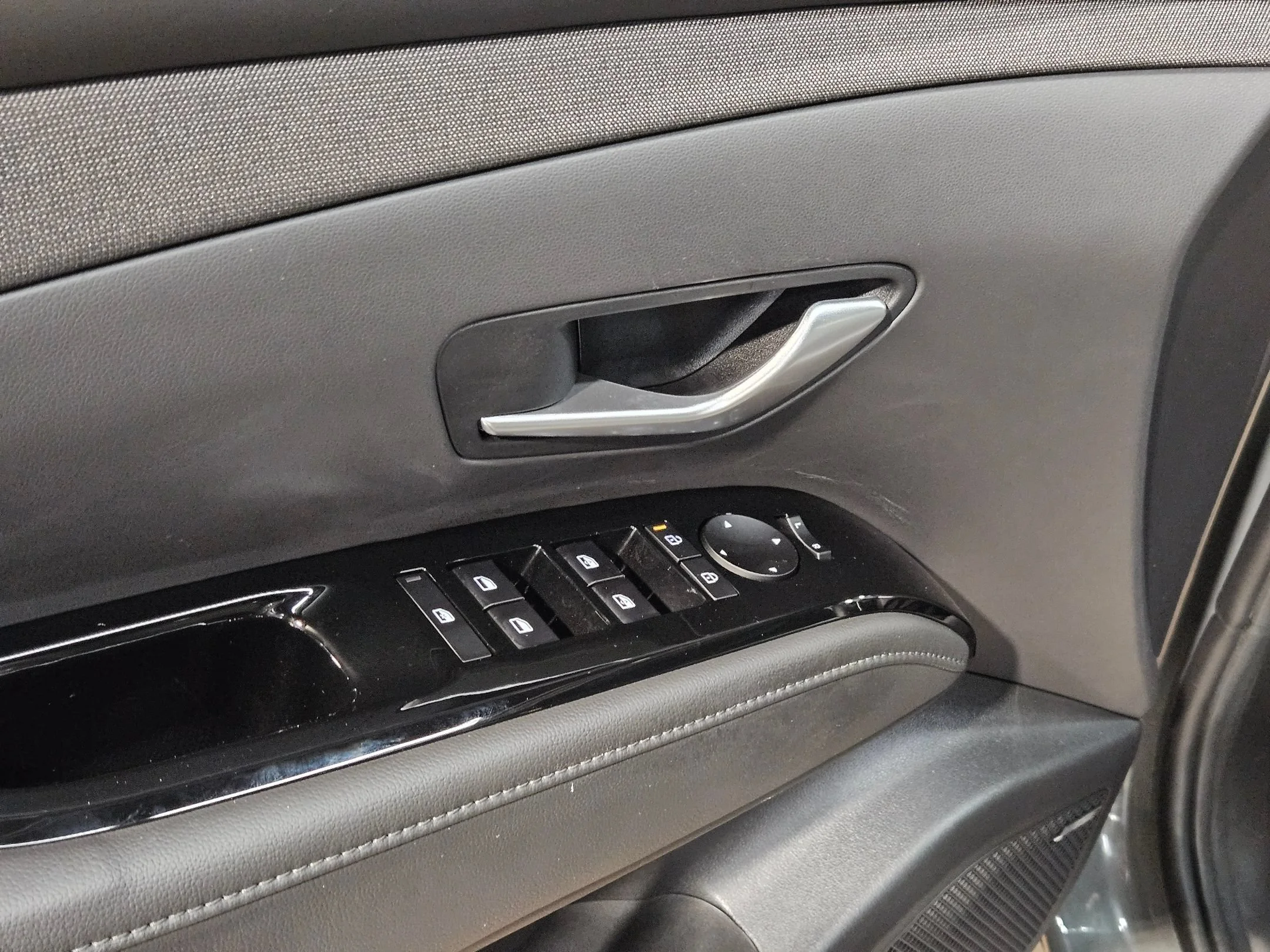 Used 2026 Hampton Gray Hyundai Limited image 21