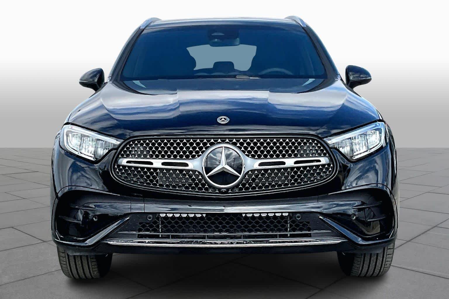 New 2026 Black Mercedes-Benz GLC 300 image 3