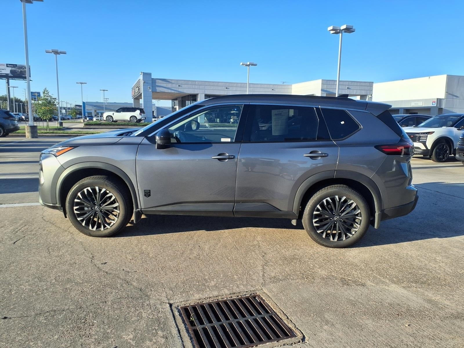 2026 Nissan Rogue photo 11 of 28