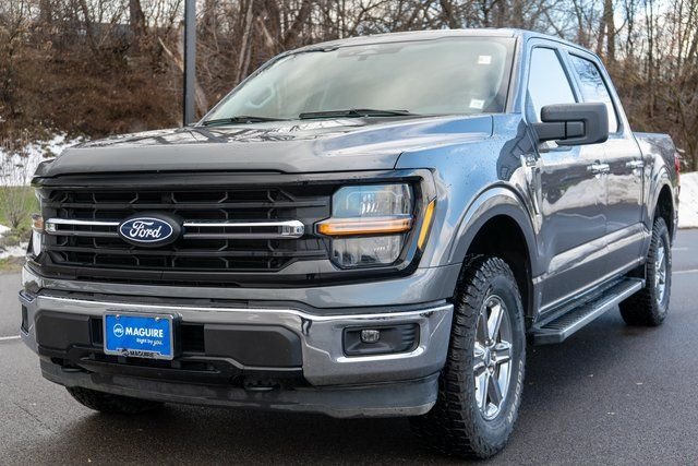 Used 2025  Ford XLT image 2