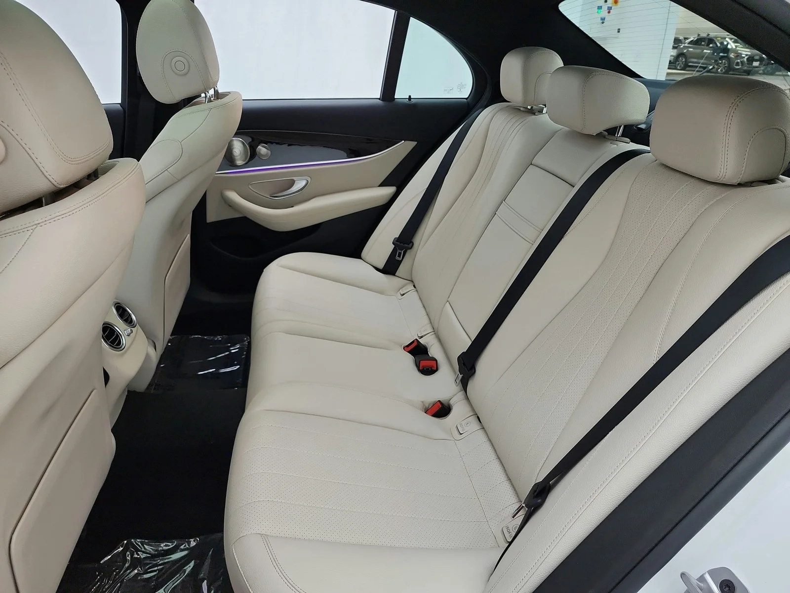 Used 2022 MANUFAKTUR Diamond White Mercedes-Benz E 350 RWD Sedan image 13