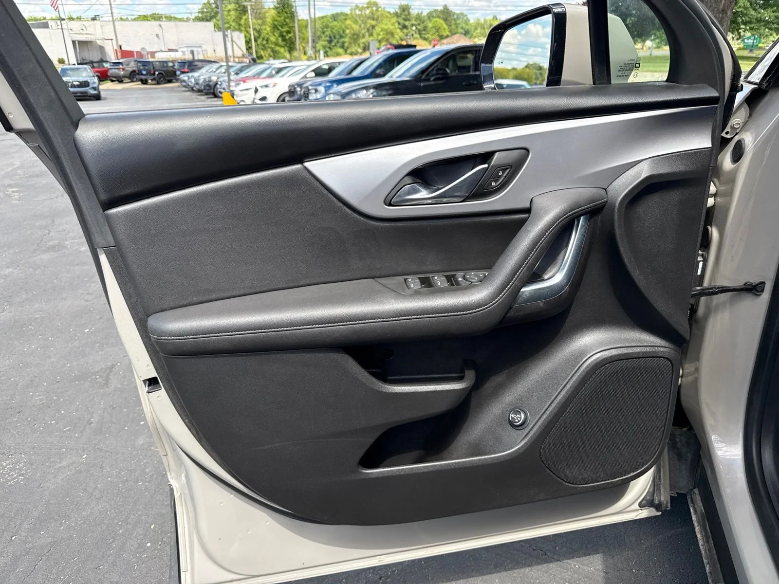 Used 2021 Gray Chevrolet LT image 17