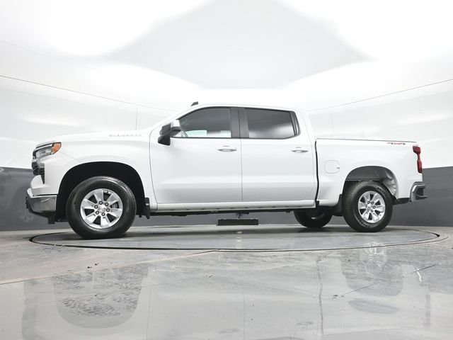 Used 2023 White Chevrolet LT image 21
