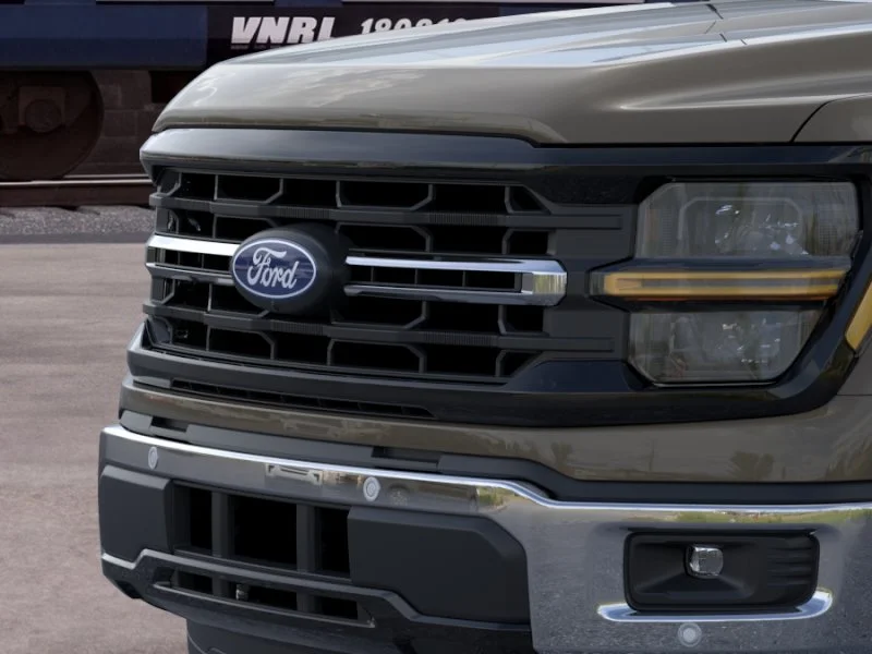 New 2026 Marsh Gray Ford XLT image 39