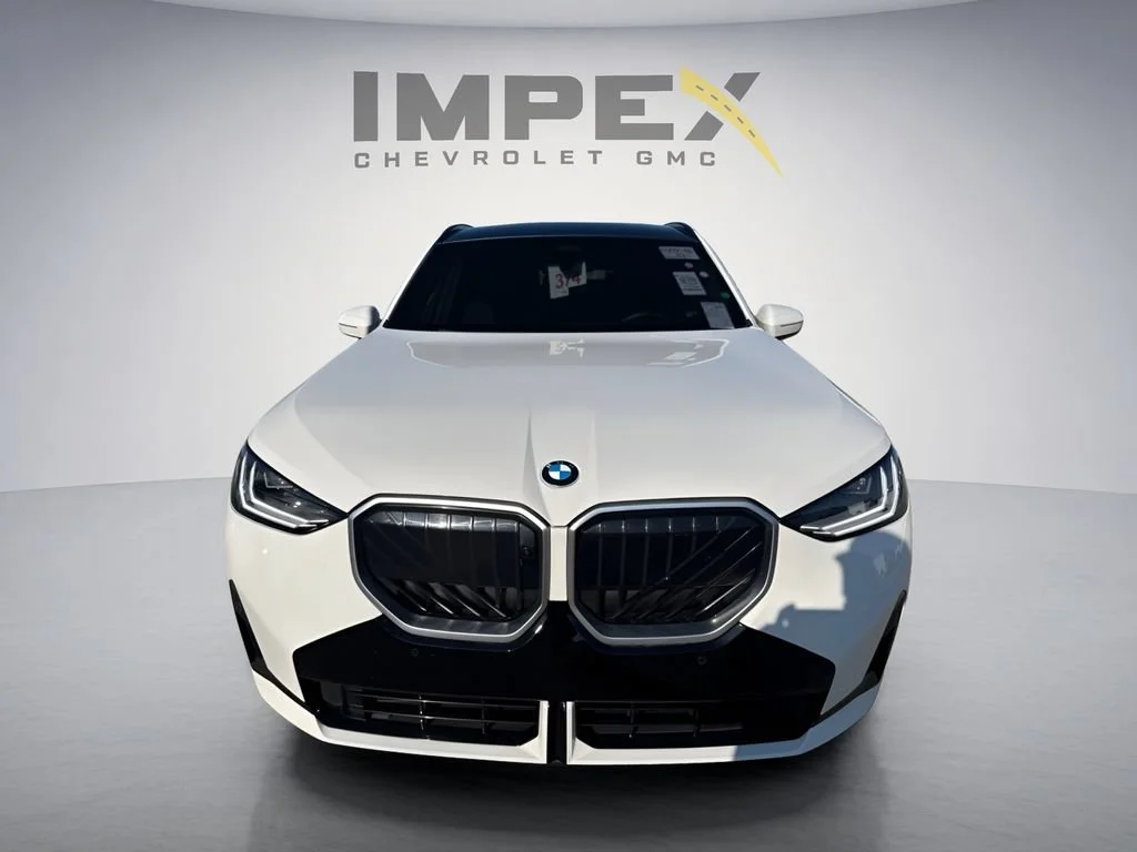 Used 2025 Alpine White BMW 30 xDrive image 8