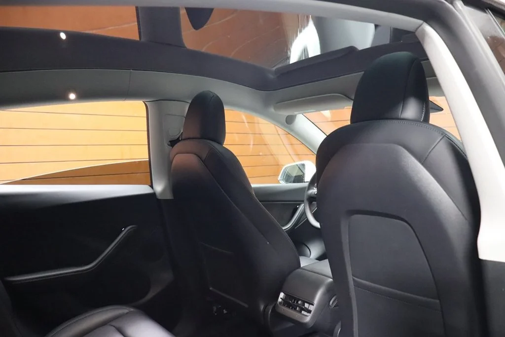 Used 2022 Pearl White Multi-Coat Tesla Performance image 57