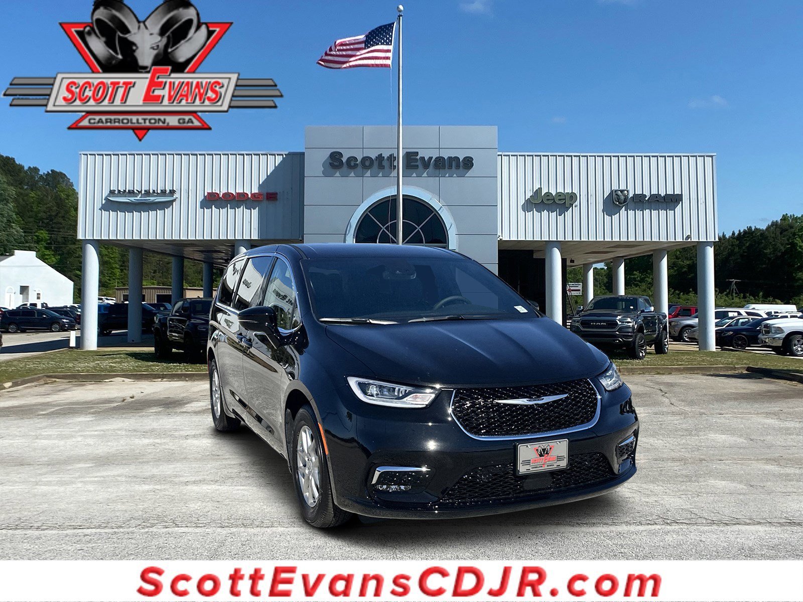 2026 Chrysler Pacifica Select's photo