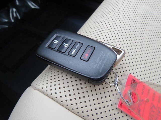 Used 2021 Silver Lexus 350 image 8