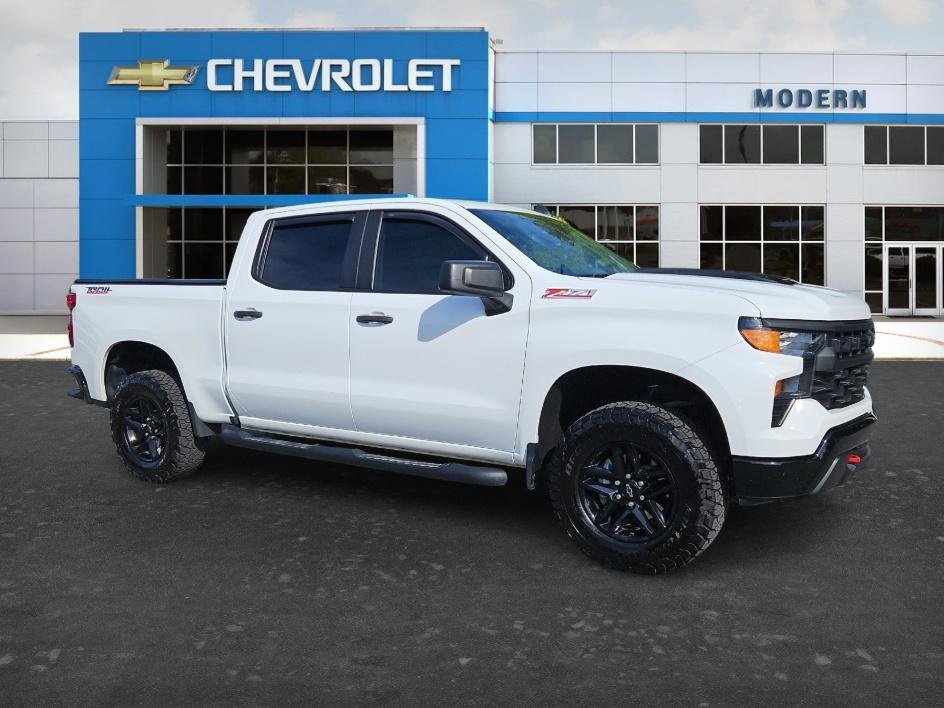 Used 2024 Summit White Chevrolet Custom Trail Boss image 7