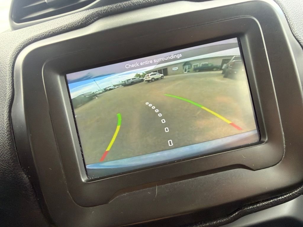 Used 2020 Blue Jeep Latitude image 15