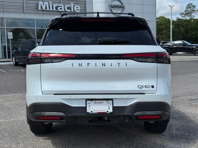New 2027 2T RAD WHT INFINITI Autograph AWD image 6