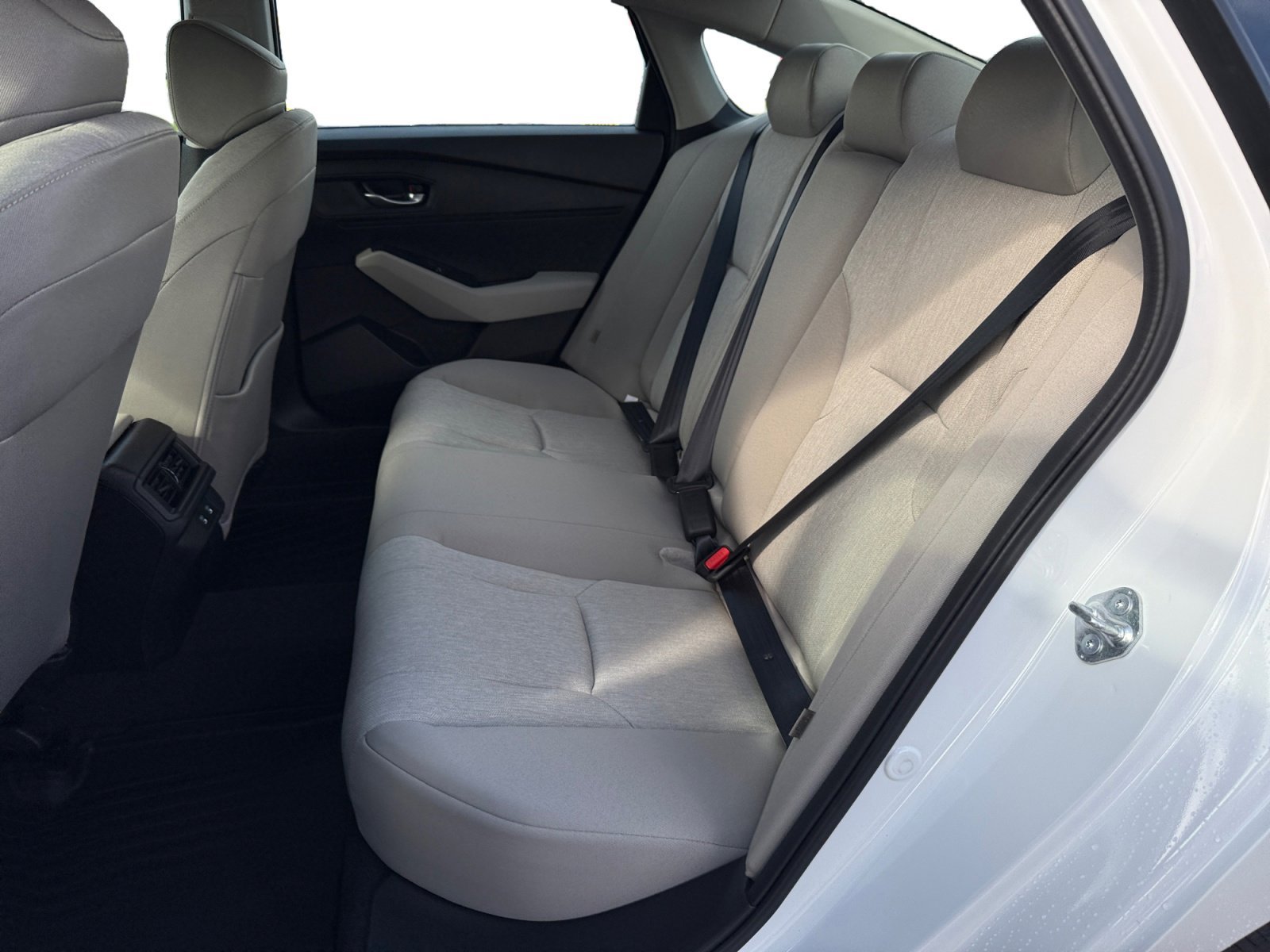 New 2026 Platinum White Pearl Honda LX image 16