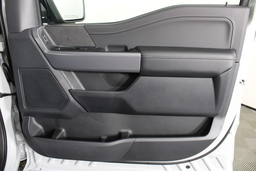 New 2026 Avalanche Ford XLT image 8