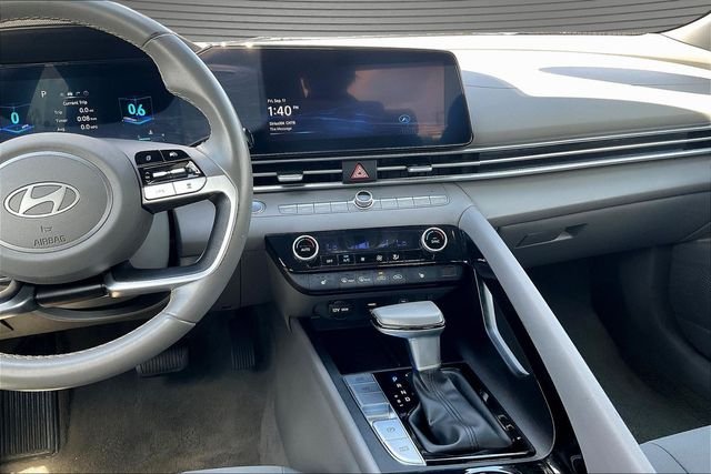 2025 Hyundai Elantra SEL - Photo 11