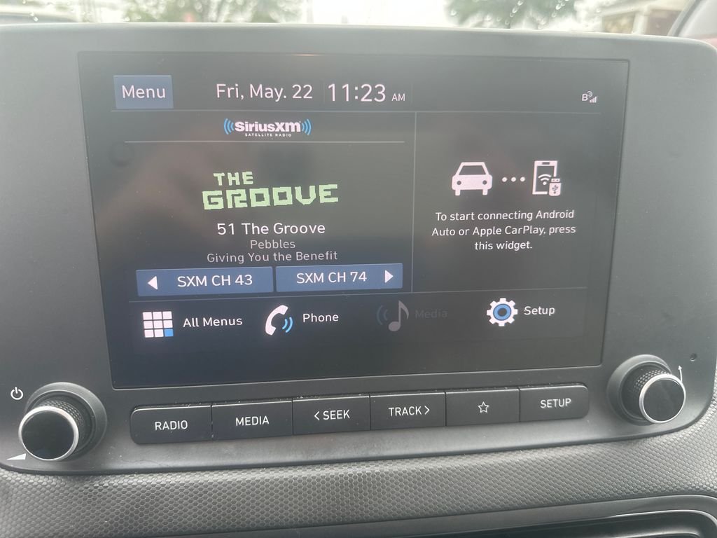 Used 2023 White Hyundai SEL image 13