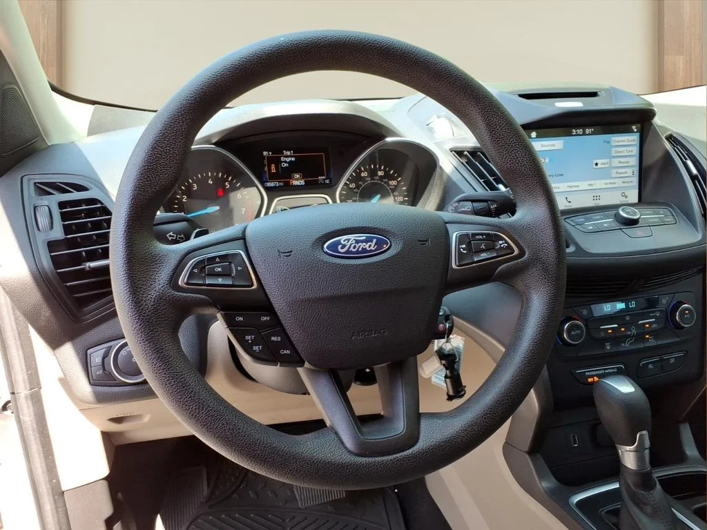 Used 2017 White Ford SE image 3