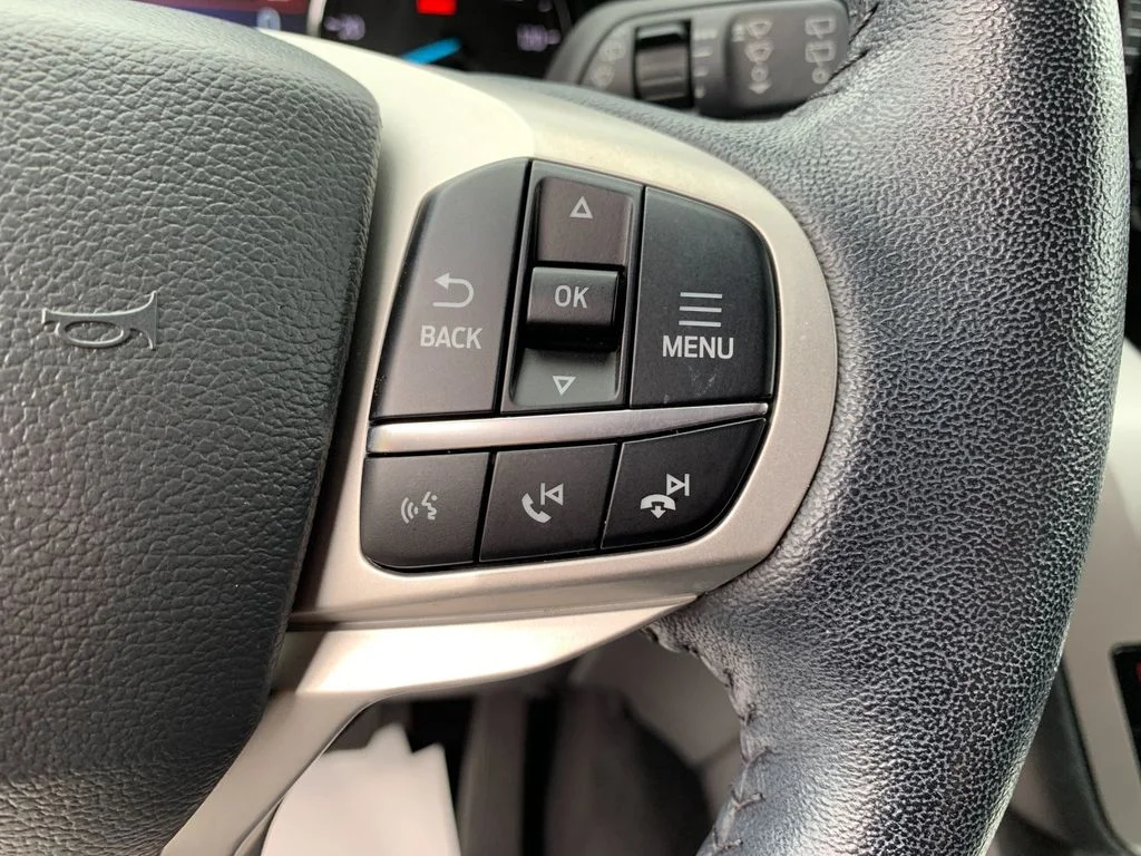 Used 2023 Red Ford XLT image 30