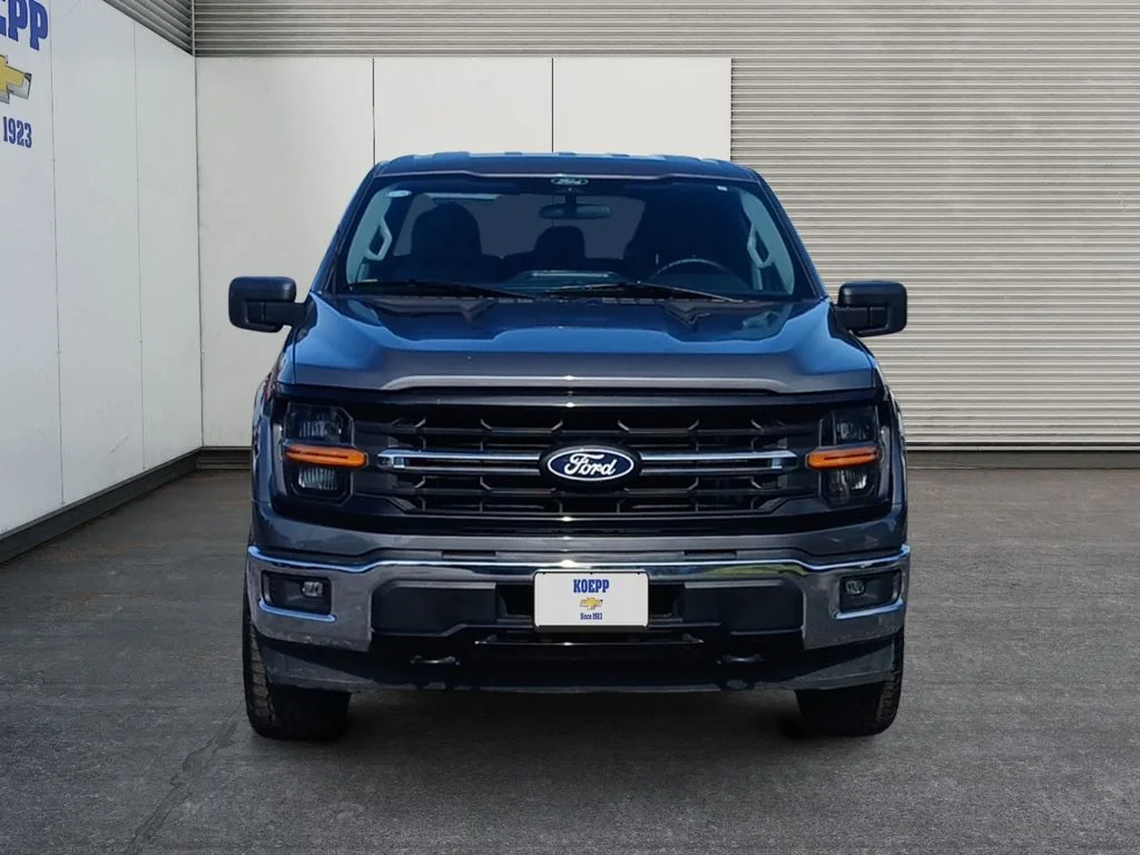 Used 2025 Carbonized Gray Metallic Ford XLT image 8