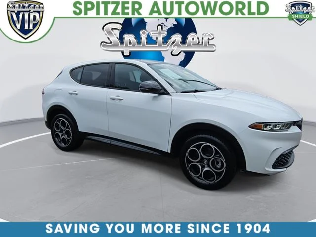 Used 2025 White Alfa Romeo Base image 9