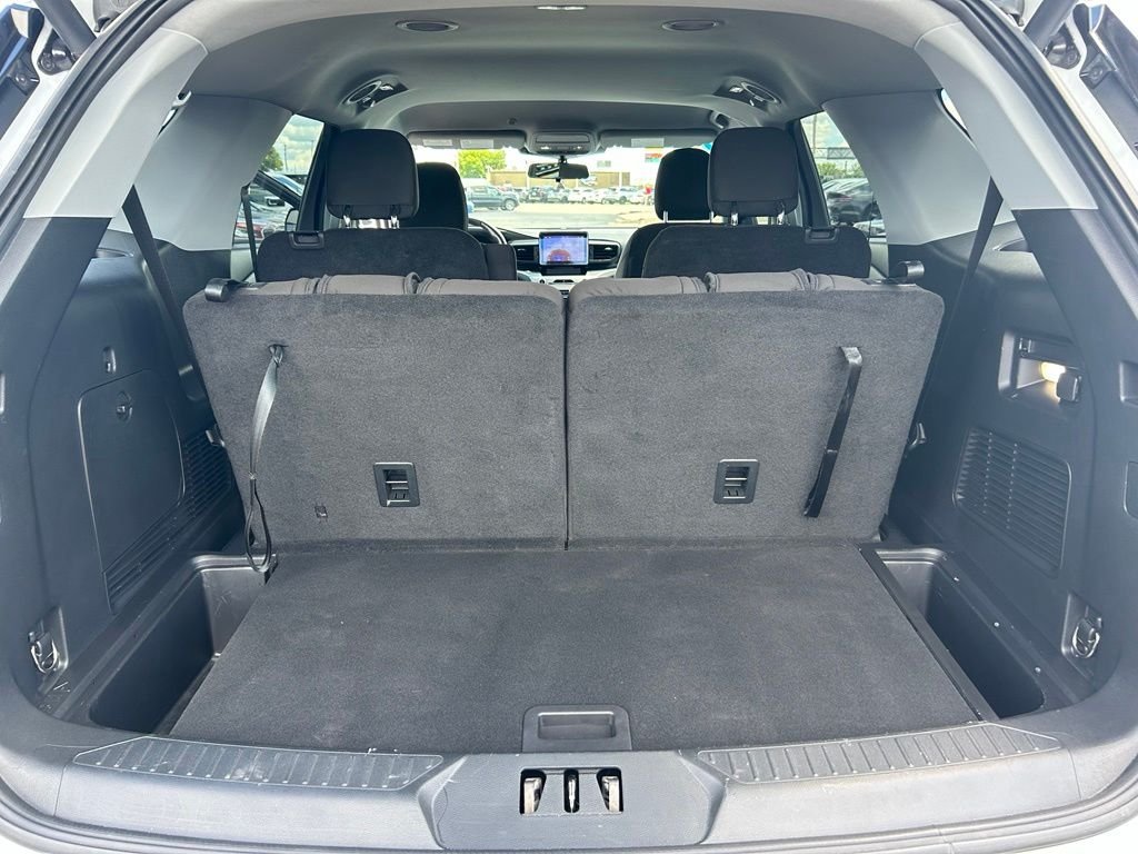 Used 2022 Oxford White Ford XLT image 29
