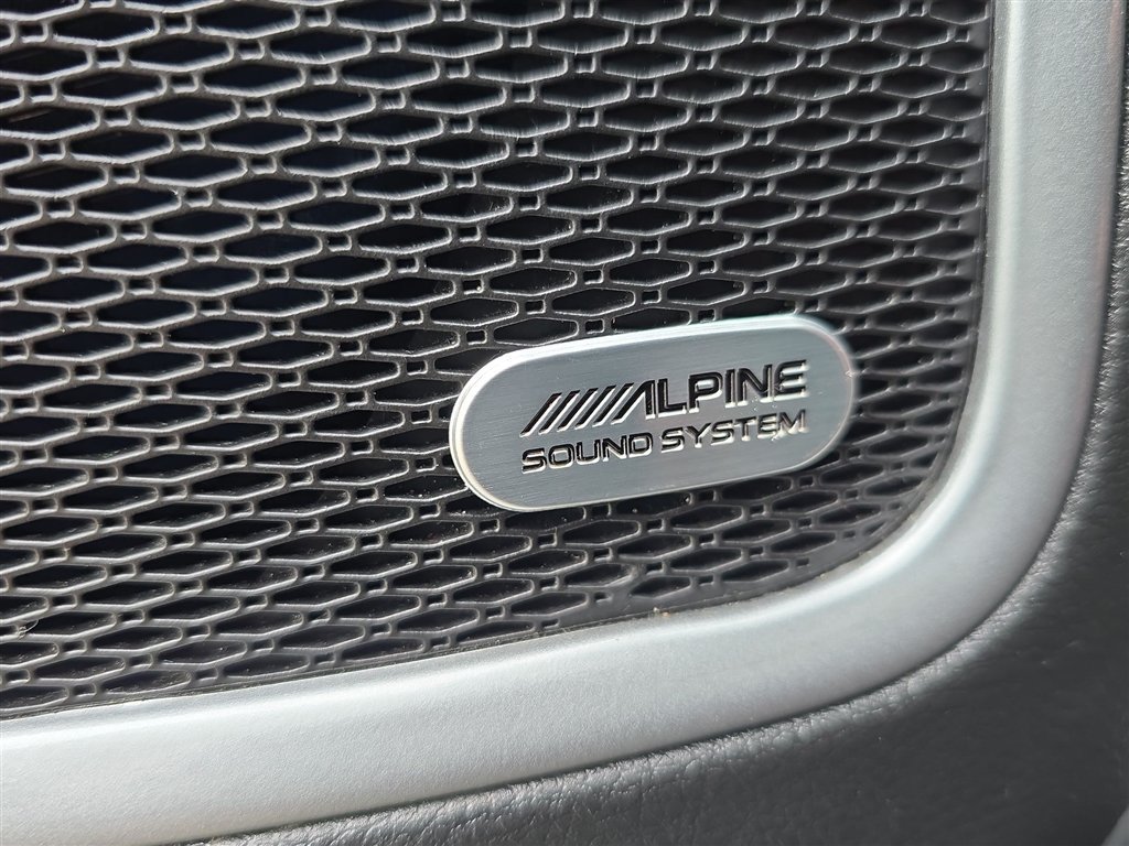Certified Used 2025 Black Jeep Latitude image 28