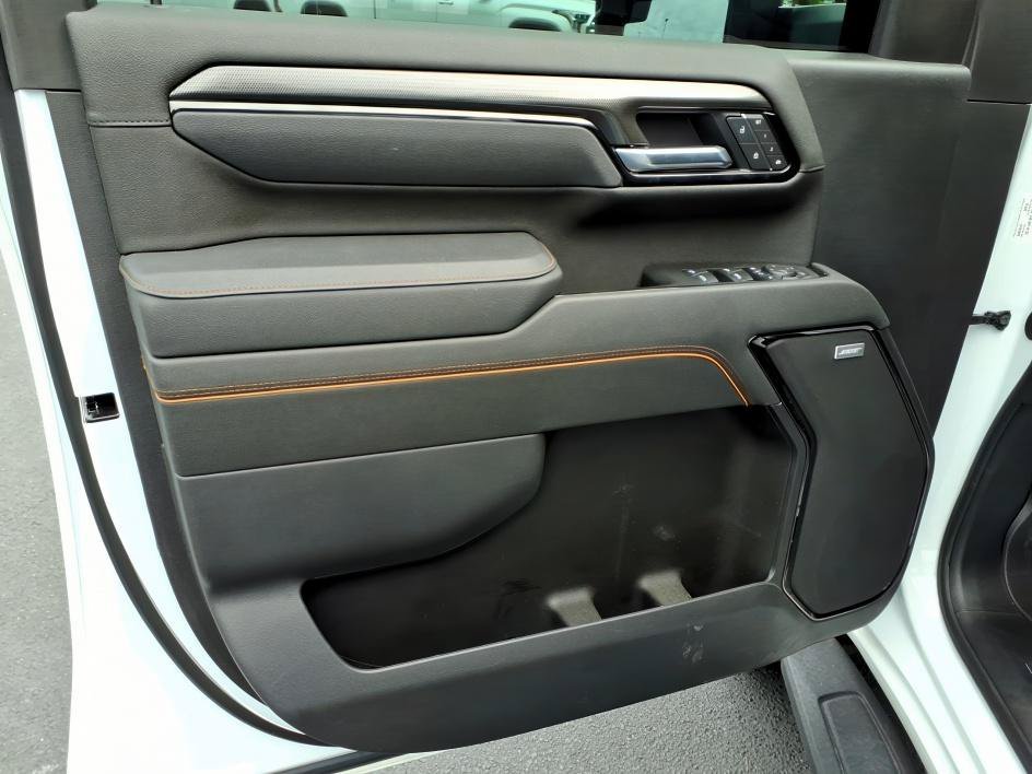 Used 2025 Summit White GMC AT4 image 17