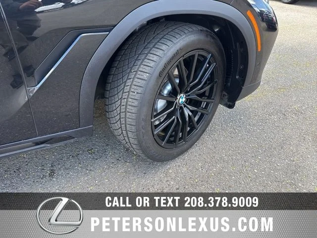 Used 2023 Black BMW xDrive40i image 11