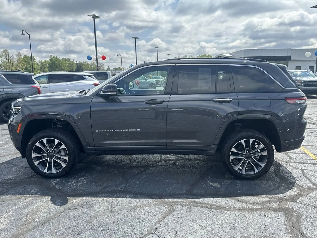 Used 2024 Gray Jeep Overland image 5